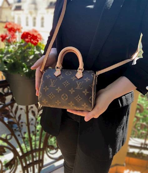 Louis Vuitton Mini HL Speedy (Review / WIMB / What Fits) in HD .